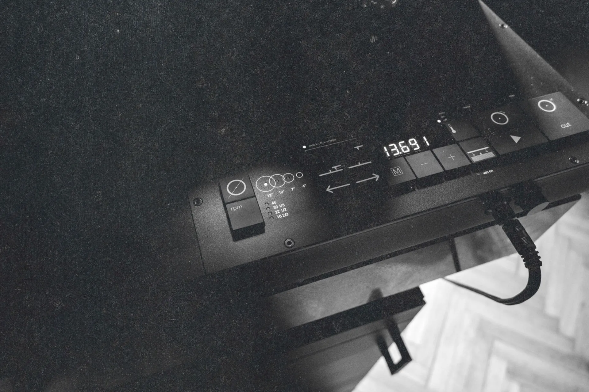 Close-up of the APC-2 control panel